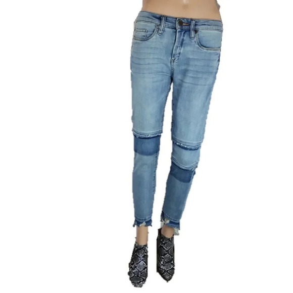 BLANK NYC RIP & Repair Step Hem Jeans - Picture 3 of 8